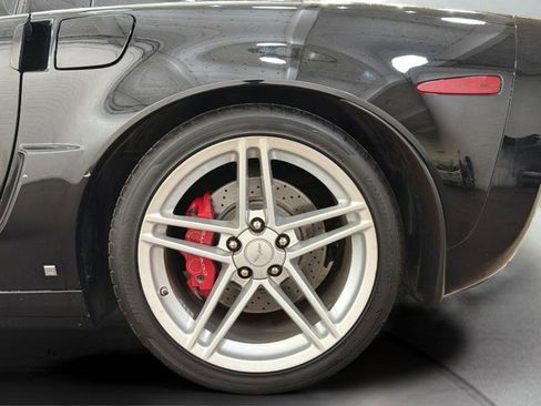 Used 2006 Chevrolet Corvette Z06 w/ Preferred Equipment Group image 37