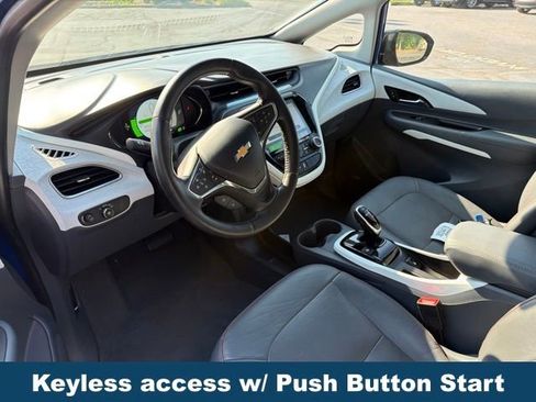 Used 2020 Chevrolet Bolt Premier w/ Infotainment Package FWD image 4