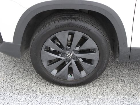 Used 2022 Volkswagen Taos S FWD image 11