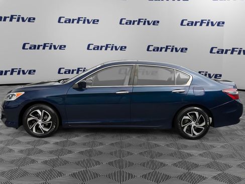 Used 2017 Honda Accord LX image 2