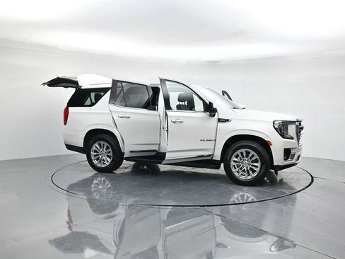 Used 2022 GMC Yukon SLT w/ SLT Premium Package image 52