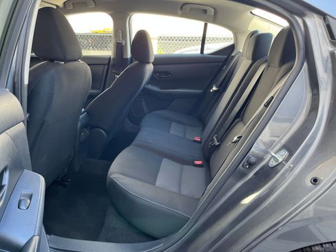 Used 2025 Nissan Sentra SV image 27