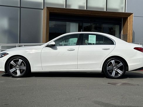 Used 2025 Mercedes-Benz C 300 4MATIC Sedan image 5