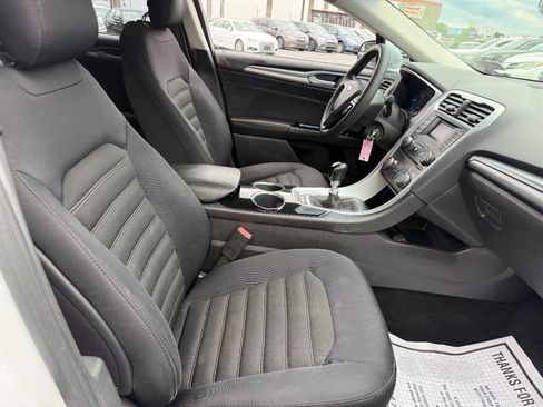 Used 2013 Ford Fusion SE FWD image 28