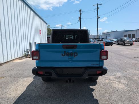 Used 2021 Jeep Gladiator Sport AWD/4WD image 7