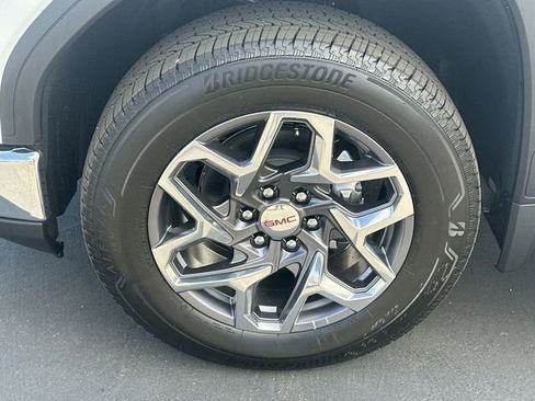 New 2026 GMC Sierra 1500 SLT w/ SLT Premium Package AWD/4WD image 34