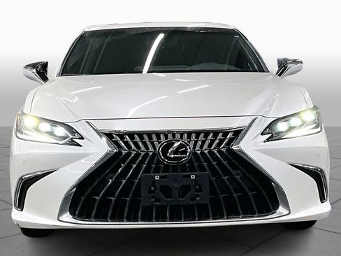 Used 2025 Lexus ES 300h w/ Premium Package image 3