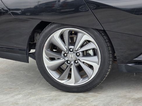 Used 2018 Honda Clarity Touring image 9