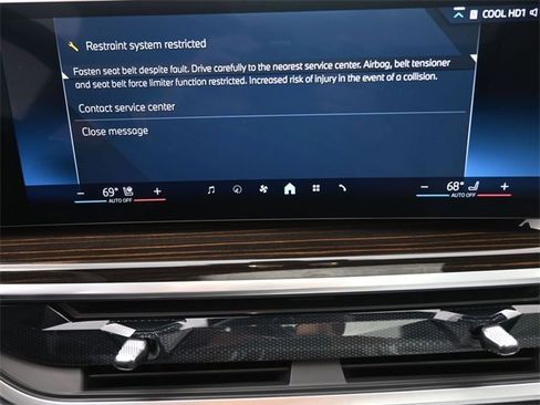 Used 2026 BMW X5 xDrive40i w/ Climate Comfort Package image 32