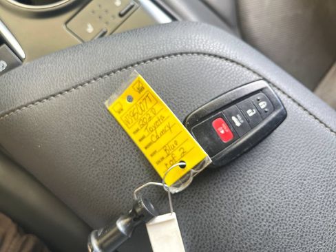 Used 2020 Toyota Camry XSE FWD image 27
