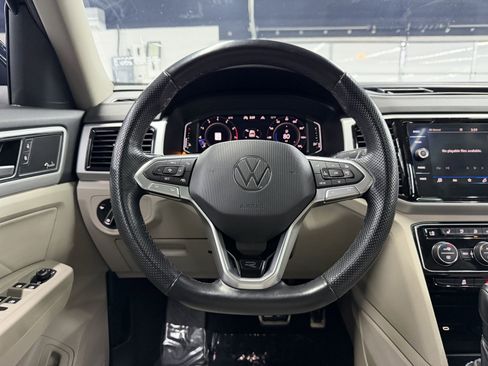 Used 2022 Volkswagen Atlas SEL Premium image 13