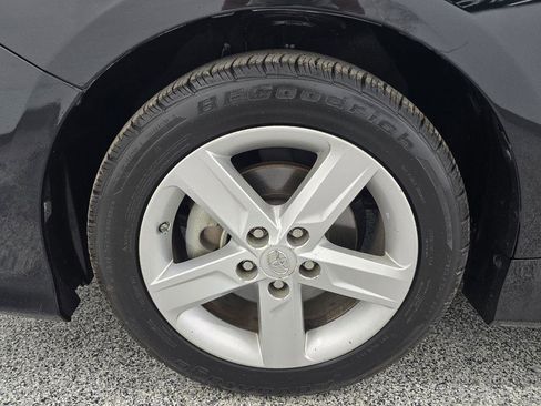 Used 2013 Toyota Camry SE FWD image 30