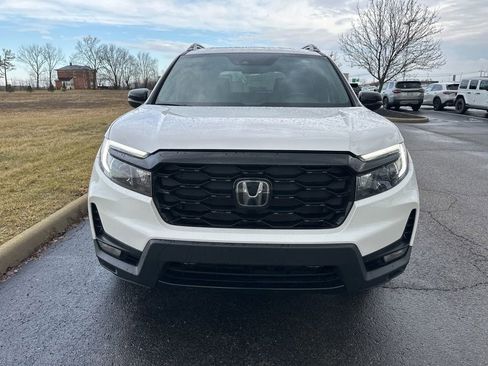Used 2023 Honda Passport Elite image 2