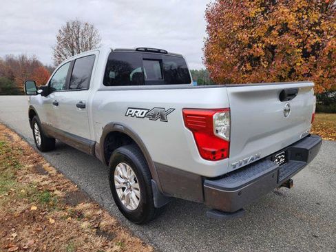 Used 2018 Nissan Titan PRO-4X w/ Pro-4x Convenience Package image 8