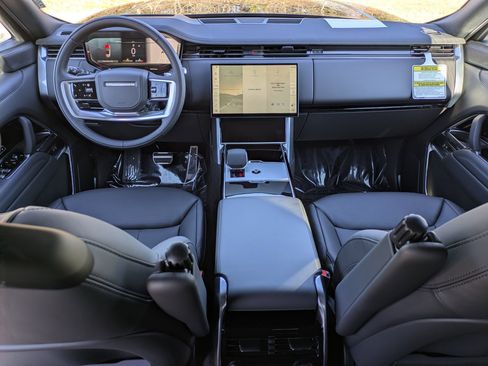 New 2026 Land Rover Range Rover SE image 24