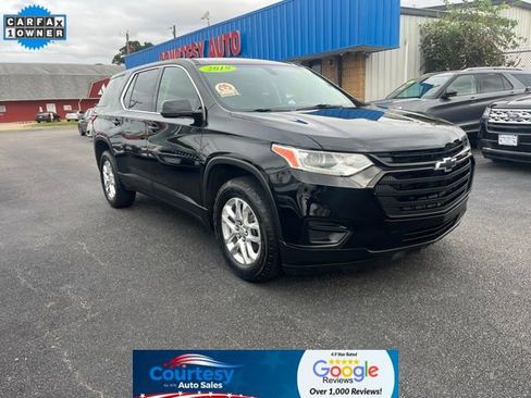 Used 2019 Chevrolet Traverse LS w/ LPO, Blackout Package image 1