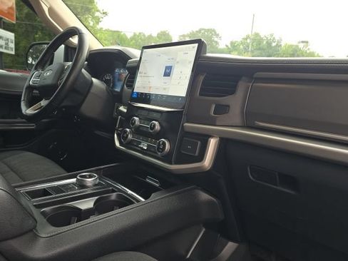 Certified 2022 Ford Expedition XLT RWD image 25