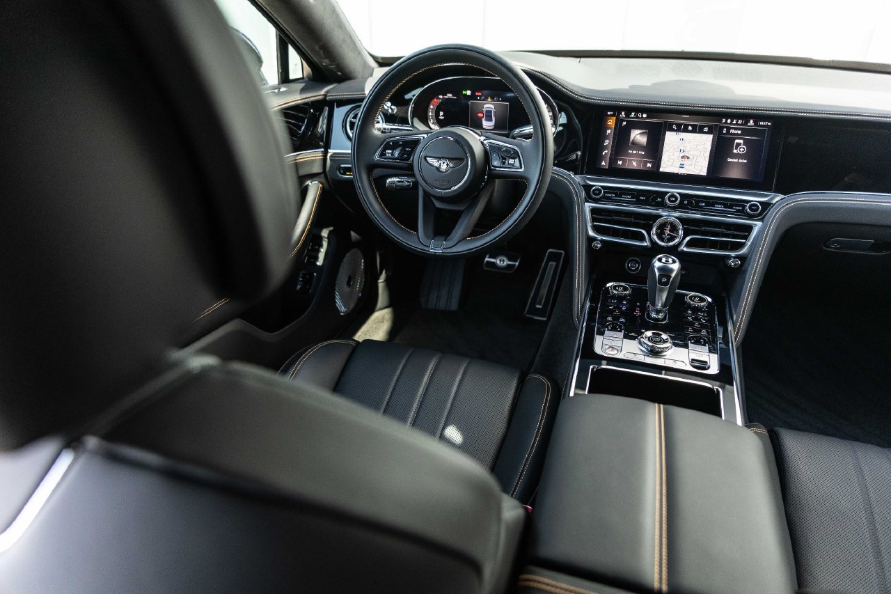Certified 2025 Bentley Flying Spur Plug-In Hybrid AWD/4WD image 47