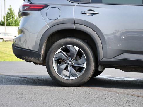 Used 2025 Nissan Rogue SV AWD/4WD image 10