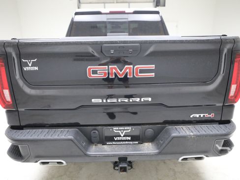 Used 2021 GMC Sierra 1500 AT4 w/ AT4 Preferred Package AWD/4WD image 4