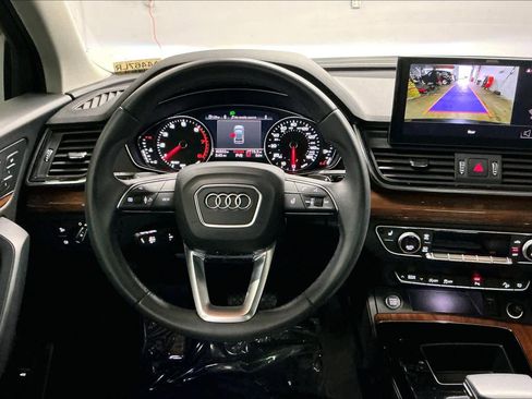 Used 2023 Audi Q5 2.0T Premium w/ Convenience Package image 8
