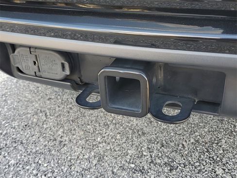 Used 2020 Jeep Grand Cherokee Overland image 11