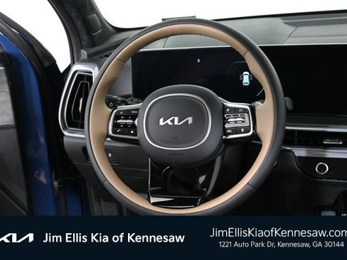 Certified 2024 Kia Sorento SX Prestige w/ Olive Brown Leather Package image 4