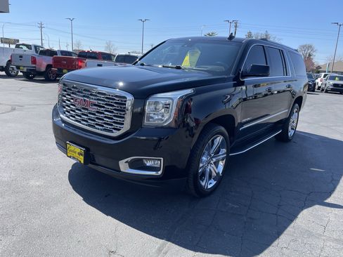 Used 2018 GMC Yukon XL Denali w/ Open Road Package image 4