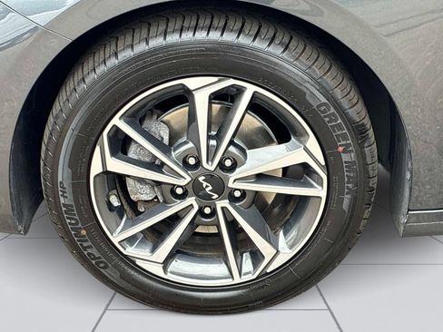 Used 2023 Kia Forte LXS FWD image 17