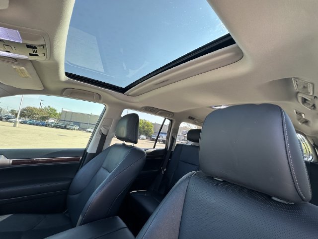 Used 2018 Lexus GX 460 Premium w/ Premium Package AWD/4WD image 28