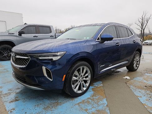 Certified 2022 Buick Envision Avenir w/ Technology Package II image 3