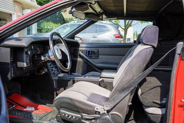 Used 1988 Chevrolet Camaro LT RWD image 33