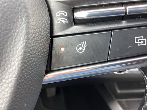 Used 2025 Chevrolet Equinox LT w/ Convenience Package II FWD image 31
