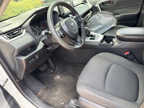 Used 2019 Toyota RAV4 LE w/ All Weather Liner Package AWD/4WD image 5