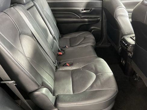 Used 2026 Toyota Grand Highlander FWD image 25