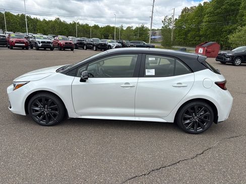 Used 2026 Toyota Corolla XSE FWD image 3