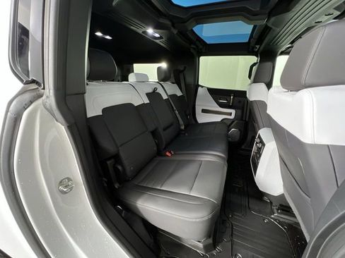 Used 2024 GMC Hummer EV 2X w/ Extreme Off-Road Package image 27