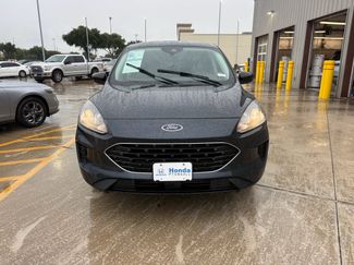Used 2022 Ford Escape SE w/ SE Sport Appearance Package FWD video 3