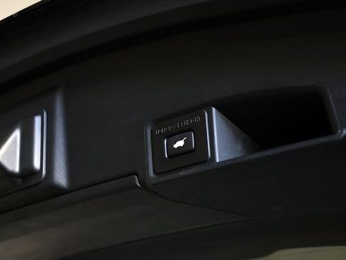 Certified 2025 Acura RDX SH-AWD w/ Technology Package image 32