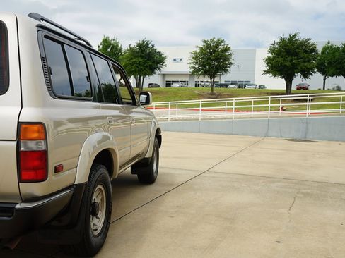 Used 1992 Toyota Land Cruiser AWD/4WD image 38