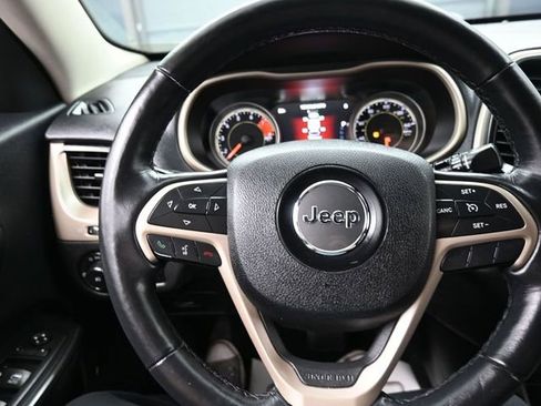 Used 2016 Jeep Cherokee Limited w/ Trailer Tow Group image 8