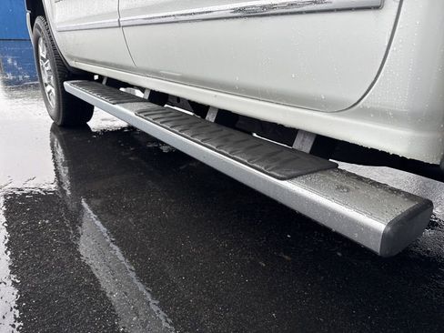 Used 2017 GMC Sierra 2500 Denali w/ Duramax Plus Package image 16