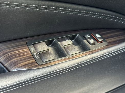 Used 2017 Lexus LS 460 w/ Comfort Package RWD image 12