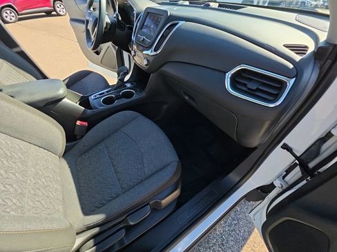 Used 2023 Chevrolet Equinox LT image 28