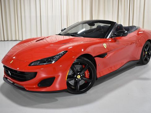 Used 2020 Ferrari Portofino RWD image 12