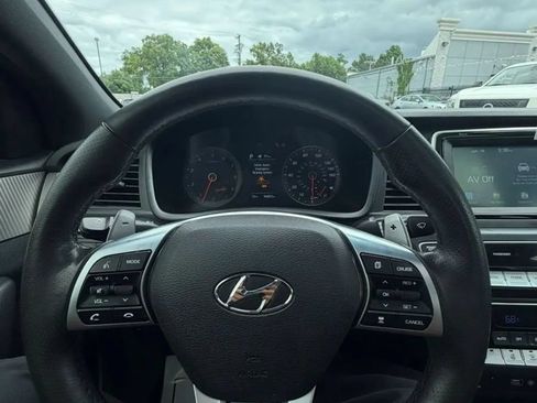 Used 2019 Hyundai Sonata Sport w/ Tech Package 03 FWD image 13