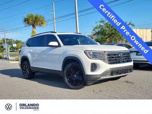 Certified 2024 Volkswagen Atlas SE FWD image 1
