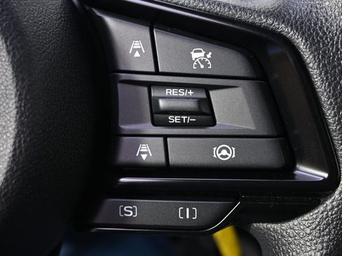 Used 2025 Subaru Forester AWD/4WD image 32