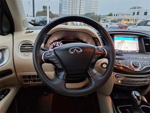 Used 2019 INFINITI QX60 Luxe w/ Essential Package image 13
