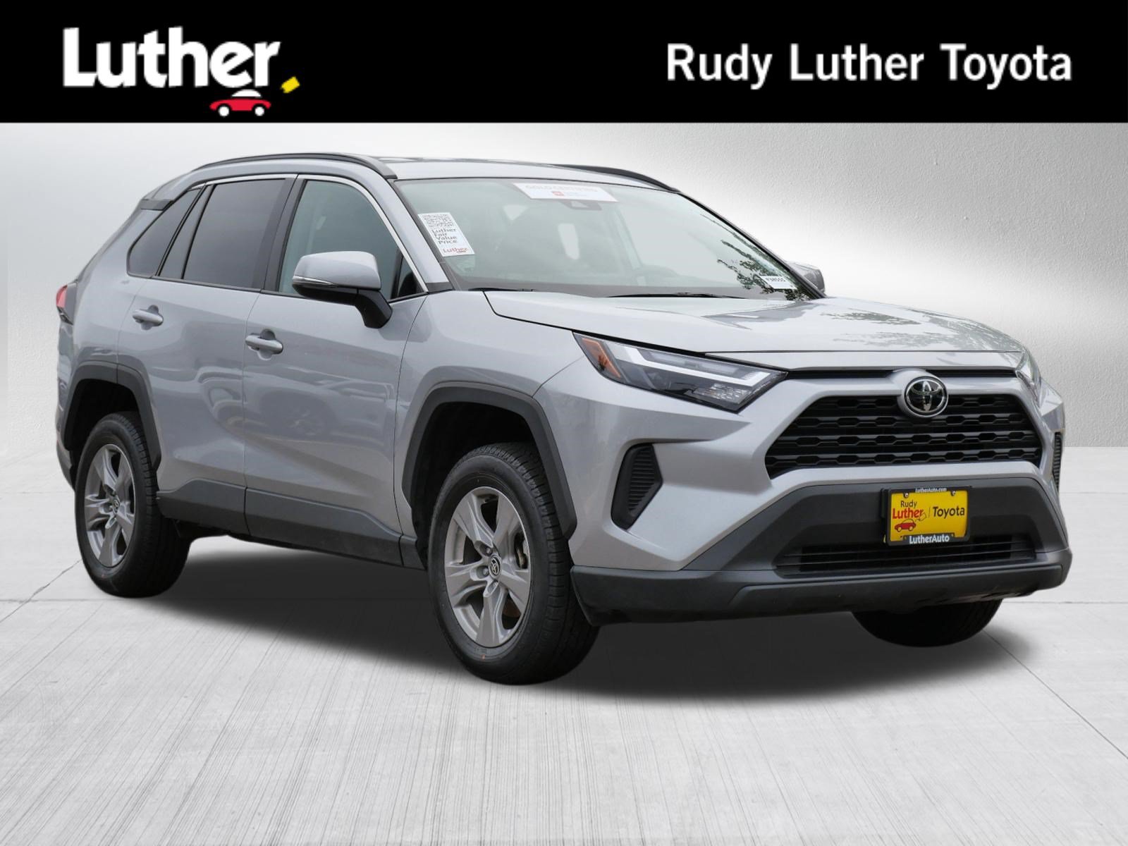 Certified 2025 Toyota RAV4 XLE AWD/4WD image 1